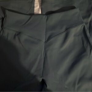 2/25$ 🍓⭐️ Ardene High-Waisted Blue Wide Leg Leggings